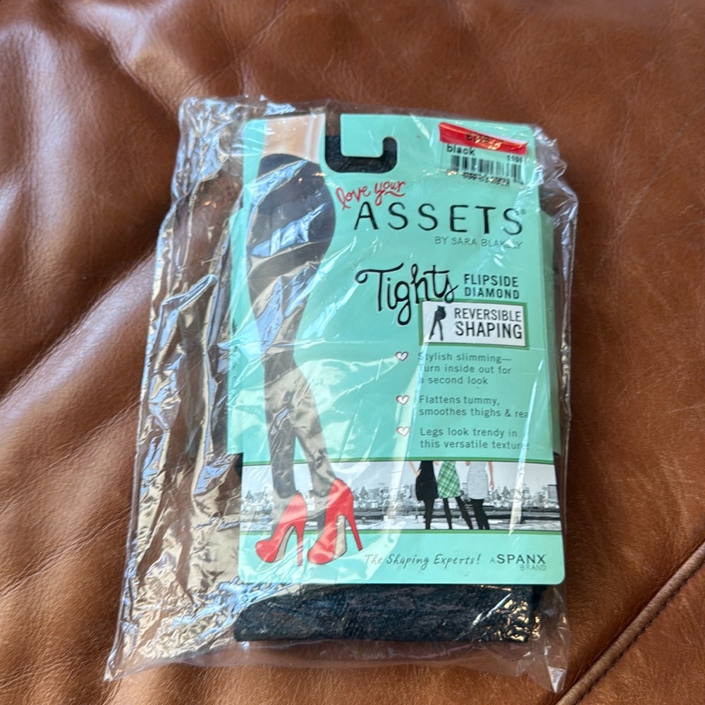 Assets by Spanx NWT Shaping tights Flipside‎ Diamond Black Size 1